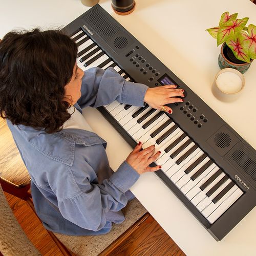 Teclado Roland GOKEYS5 Grafite - serenata