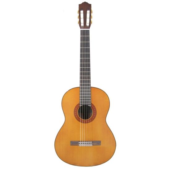 Violão Clássico Yamaha C70 com cordas de Nylon Natural