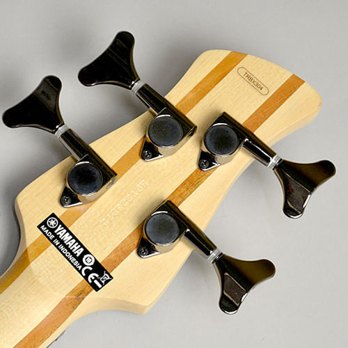 Contrabaixo 4 Cordas Ativo Yamaha TRBX304 BL Preto - serenata